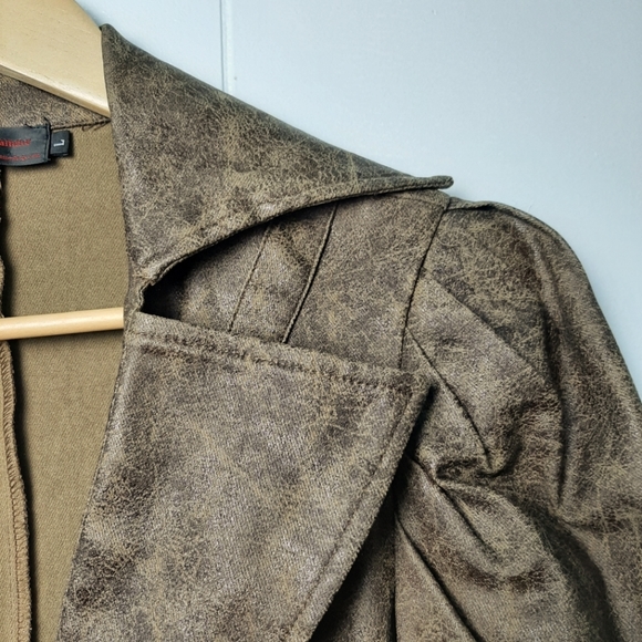 PENTAGRAMME FAUX LEATHER VINTAGE Crop Jacket - Picture 4 of 11